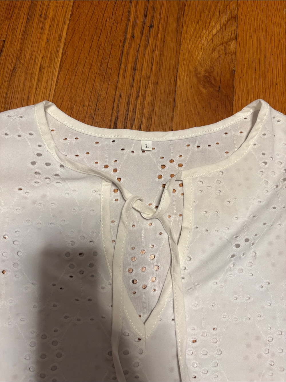 Summer New Fashion Women's Hollow Lace-up Shirt With Lotus Leaf Cap Sleeves - Picture 4 of 8